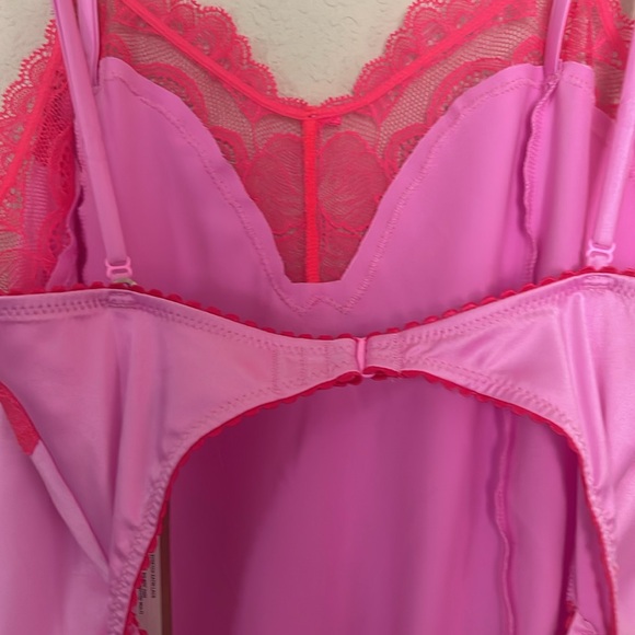 SKIMS STRETCH SATIN LACE TEDDY SM - Picture 6 of 7